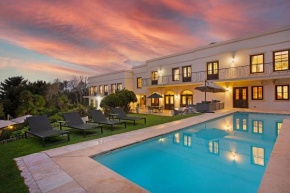 Luxury Serviced Villa in Constantia